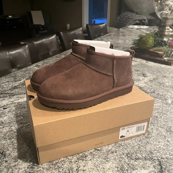 SOLD - Ugg Ultra Mini Boot- Chocolate Brown - Picture 3 of 7